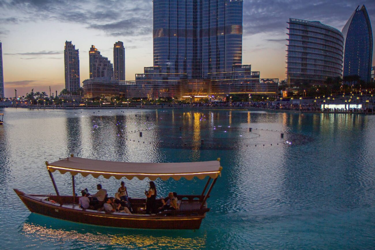 Dubai Fountain Show and Lake Ride